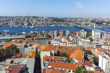 İstanbul, Türkiye - 27 Temmuz 2019: Galata Kulesinden İstanbul, Türkiye 'ye İnanılmaz Panorama