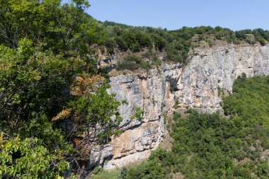 Bulgaristan 'ın Zasele kasabası yakınlarındaki Stara Planina Dağı' nın muhteşem manzarası