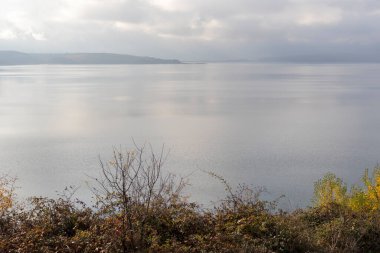 Bulgaristan 'ın Montana Bölgesi, Ogosta Barajı' nın panoramik manzarası