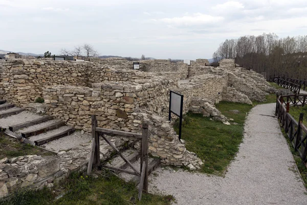 Ερείπια Του Οχυρού Kaleto Στην Πόλη Mezdra Vratsa Region Βουλγαρία — Φωτογραφία Αρχείου