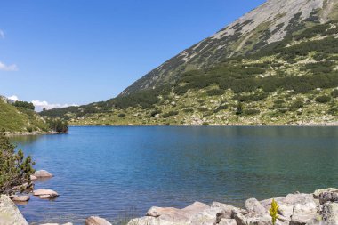 Bulgaristan 'ın Pirin Dağı ve Banderitsa Gölü' nün muhteşem manzarası