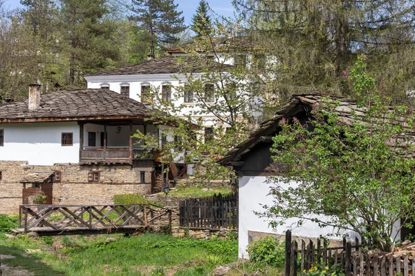 Типова Вулиця Старі Будинки Історичному Селі Боженці Габрово Болгарія — стокове фото