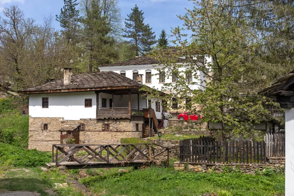 Типова Вулиця Старі Будинки Історичному Селі Боженці Габрово Болгарія — стокове фото