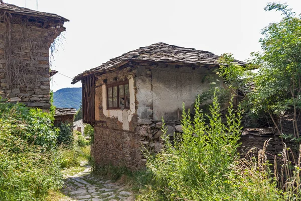 Pueblo Kovachevitsa Con Casas Auténticas Del Siglo Xix Región Blagoevgrad —  Fotos de Stock