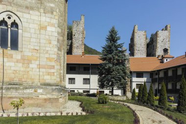 DESPOTOVAC, SERBIA - 11 Ağustos 2019: Manasija manastırı, Sumadija ve Batı Sırbistan 'daki ortaçağ binaları