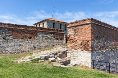 Bulgaristan 'ın Vidin kentindeki Tuna Nehri kıyısındaki Ortaçağ Baba Vida Kalesi