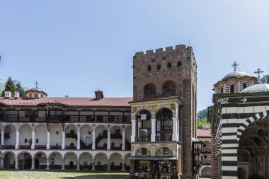 RILA MONASTERY, BULGARIA - 24 Haziran 2021: Rila (Rila Manastırı), Kyustendil Bölgesi, Bulgaristan 'daki Saint Ivan (John) Manastırı' nın iç manzarası