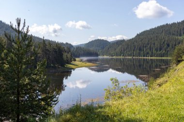 Bulgaristan 'ın Bekika Reservoir, Pazardzhik bölgesinin muhteşem manzarası