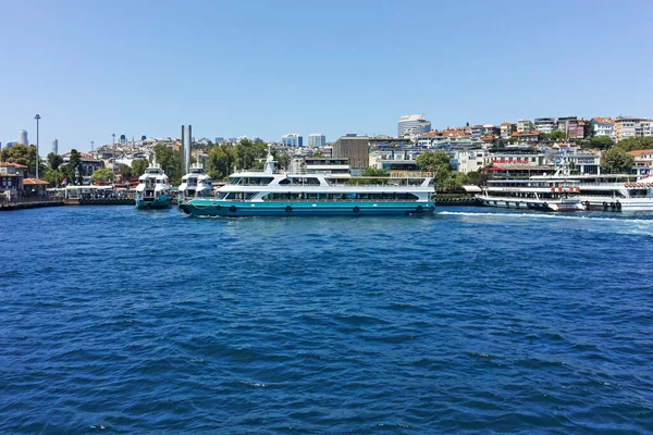 Istanbul Turkey July 2019 Amazing Panorama Bosporus City Istanbul Turkey — Stock Photo, Image