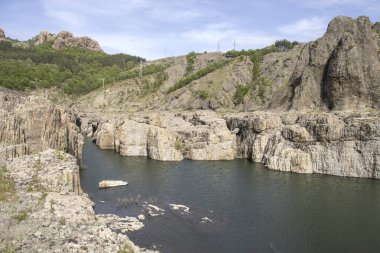 Bulgaristan 'ın Studen Kladenets Barajı' nın altındaki Şeytan Dere (Şeytan Nehri) Kanyonu