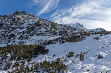 Bulgaristan 'ın Malyovitsa zirvesi yakınlarındaki Rila Dağı' nın şaşırtıcı kış manzarası