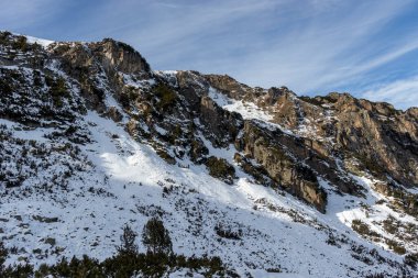 Bulgaristan 'ın Malyovitsa zirvesi yakınlarındaki Rila Dağı' nın şaşırtıcı kış manzarası