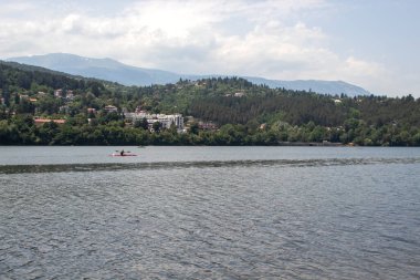 Pancharevo Gölü yaz manzarası, Sofya şehir bölgesi, Bulgaristan