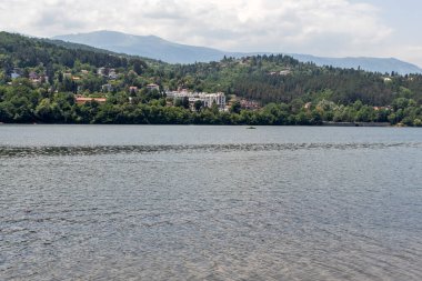 Pancharevo Gölü yaz manzarası, Sofya şehir bölgesi, Bulgaristan
