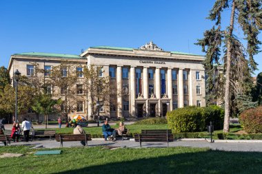 RUSE, BULGARIA -NOVEMBER 2, 2020: Bulgaristan 'ın Ruse kentinde Adliye Binası