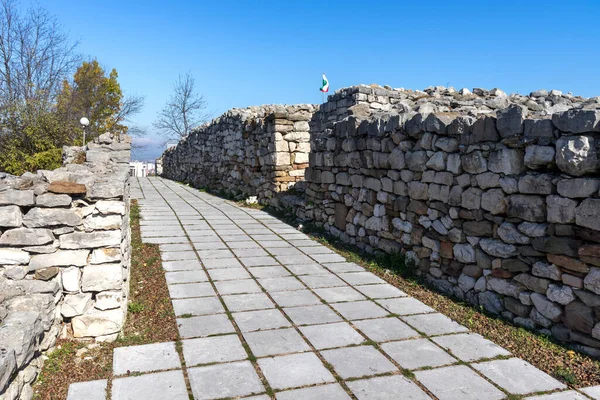 Ερείπια Μεσαιωνικού Φρουρίου Στην Πόλη Λόβετς Της Βουλγαρίας — Φωτογραφία Αρχείου