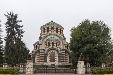 PLEVEN, BULGARIA - 8 Kasım 2020: Bulgaristan 'ın Plevne kentinin şaşırtıcı Panoraması