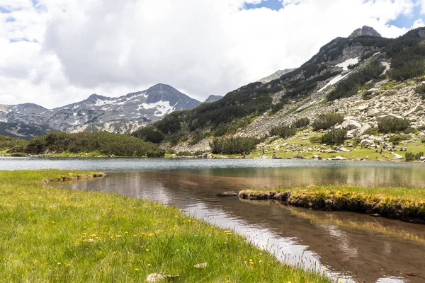 Increíble Paisaje Del Lago Muratovo Hvoynato Montaña Pirin Bulgaria —  Fotos de Stock