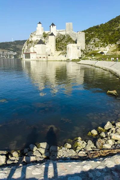 Golubac Serbia Sierpień 2019 Twierdza Golubac Średniowieczne Miasto Obronne Południowym — Zdjęcie stockowe