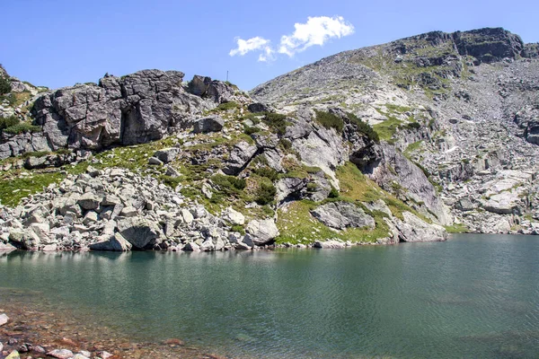 Increíble Paisaje Del Lago Scary Los Picos Kupens Montaña Rila — Foto de Stock