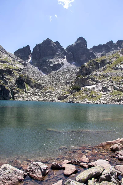 Bentang Alam Yang Menakjubkan Dari Scary Lake Kupens Puncak Rila — Stok Foto