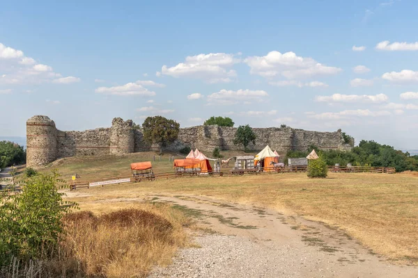 MEZEK, BULGARIA - 19 Temmuz 2020: Eski Mezek Kalesi kalıntıları, Haskovo Bölgesi, Bulgaristan