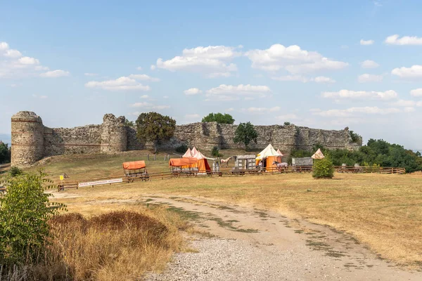 MEZEK, BULGARIA - 19 Temmuz 2020: Eski Mezek Kalesi kalıntıları, Haskovo Bölgesi, Bulgaristan