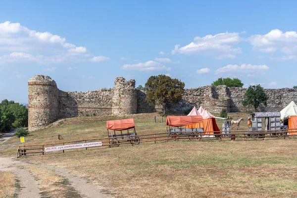 MEZEK, BULGARIA - 19 Temmuz 2020: Eski Mezek Kalesi kalıntıları, Haskovo Bölgesi, Bulgaristan