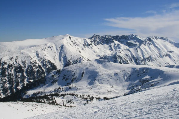 Panorama of winter Pirin mountains. Ski resort, Bansk — Stock Photo, Image