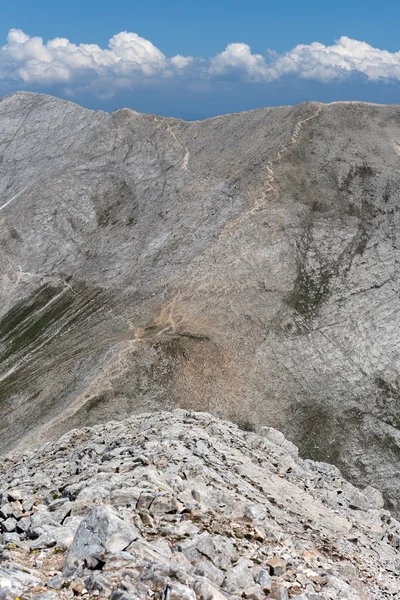 Úžasný pohled na Kutelo vrcholy, pohoří Pirin — Stock fotografie