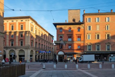 BOLOGNA, İtalya - 07 Aralık 2024: Bologna 'nın Eski Kasabası Panorama, Emilia-Romagna Bölgesi, İtalya