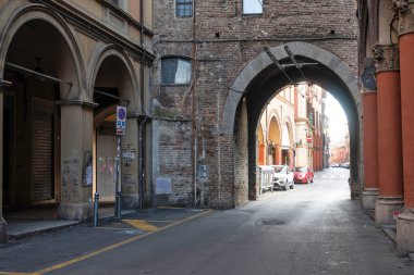 BOLOGNA, İtalya - 07 Aralık 2024: Bologna 'nın Eski Kasabası Panorama, Emilia-Romagna Bölgesi, İtalya