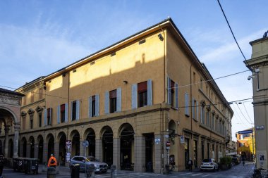 BOLOGNA, İtalya - 07 Aralık 2024: Bologna 'nın Eski Kasabası Panorama, Emilia-Romagna Bölgesi, İtalya