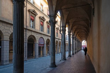 BOLOGNA, İtalya - 07 Aralık 2024: Bologna 'nın Eski Kasabası Panorama, Emilia-Romagna Bölgesi, İtalya