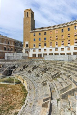 LECCE, İtalya - 12 Mayıs 2024: İtalya 'nın Apulia Bölgesi' ndeki Eski Lecce kasabasının muhteşem manzarası