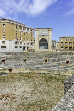 LECCE, İtalya - 12 Mayıs 2024: İtalya 'nın Apulia Bölgesi' ndeki Eski Lecce kasabasının muhteşem manzarası