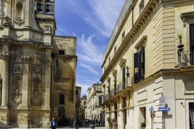 LECCE, İtalya - 12 Mayıs 2024: İtalya 'nın Apulia Bölgesi' ndeki Eski Lecce kasabasının muhteşem manzarası