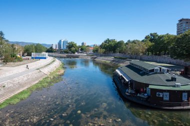 NIS, SERBIA - 21 Eylül 2025: Sırbistan 'ın Niş kentinin şaşırtıcı Panoraması