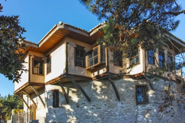 KAVALA, GREECE - 27 Aralık 2023: Eski Kavala kenti, Doğu Makedonya ve Trakya, Yunanistan