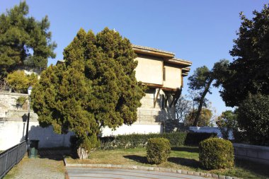 KAVALA, GREECE - 27 Aralık 2023: Eski Kavala kenti, Doğu Makedonya ve Trakya, Yunanistan