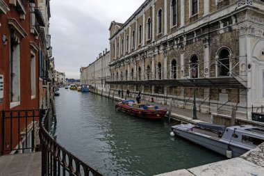 VENICE, İtalya - 05 Aralık 2024: Venedik, Veneto Bölgesi, İtalya 'nın Eski Kenti Panorama