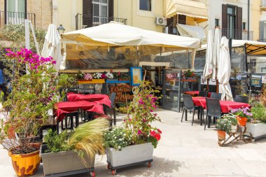 BARI, İtalya - 16 Mayıs 2024: Bari, Apulia Bölgesi, İtalya 'nın Eski Kasabası' nın inanılmaz manzarası