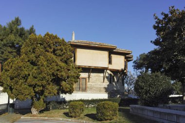 KAVALA, GREECE - 27 Aralık 2023: Eski Kavala kenti, Doğu Makedonya ve Trakya, Yunanistan