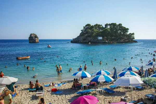 PARGA, GREECE - 5 AĞUSTOS 2024: Parga, Epirus, Yunanistan 'ın şaşırtıcı yaz manzarası