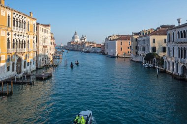 VENICE, İtalya - 05 Aralık 2024: Venedik, Veneto Bölgesi, İtalya 'nın Eski Kenti Panorama