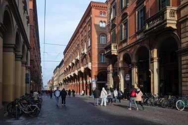 BOLOGNA, İtalya - 07 Aralık 2024: Bologna 'nın Eski Kasabası Panorama, Emilia-Romagna Bölgesi, İtalya