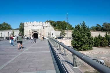 NIS, SERBIA - 21 Eylül 2025: Sırbistan 'ın Niş kentinin şaşırtıcı Panoraması