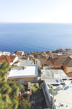 KAVALA, GREECE - 27 Aralık 2023: Eski Kavala kenti, Doğu Makedonya ve Trakya, Yunanistan