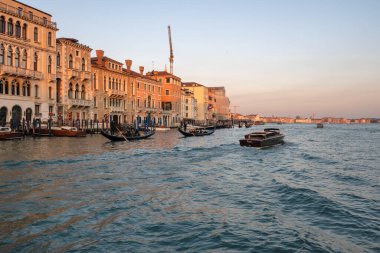 VENICE, İtalya - 05 Aralık 2024: Venedik, Veneto Bölgesi, İtalya 'nın Eski Kenti Panorama