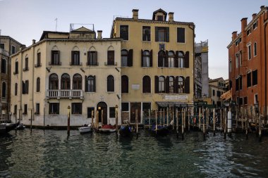 VENICE, İtalya - 05 Aralık 2024: Venedik, Veneto Bölgesi, İtalya 'nın Eski Kenti Panorama